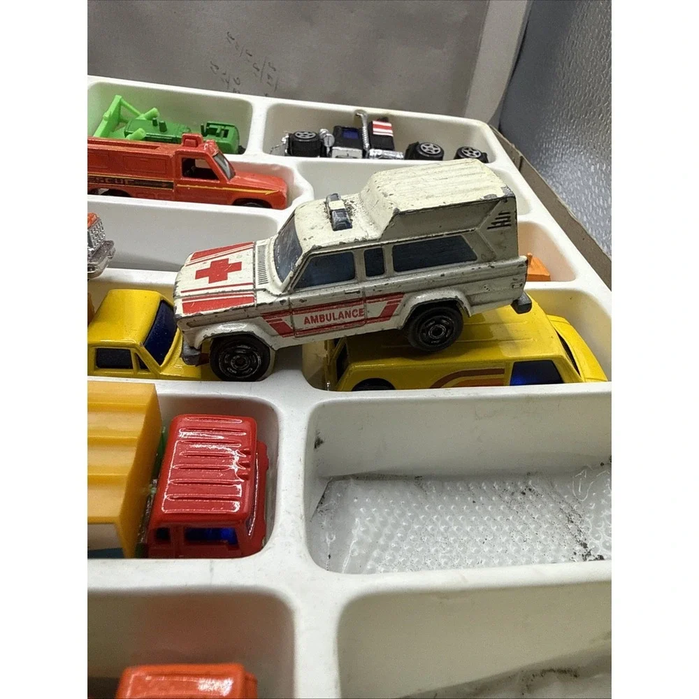Vintage Matchbox Car Set Road Machines Semi's Tractors Jeeps Sports Cars 22